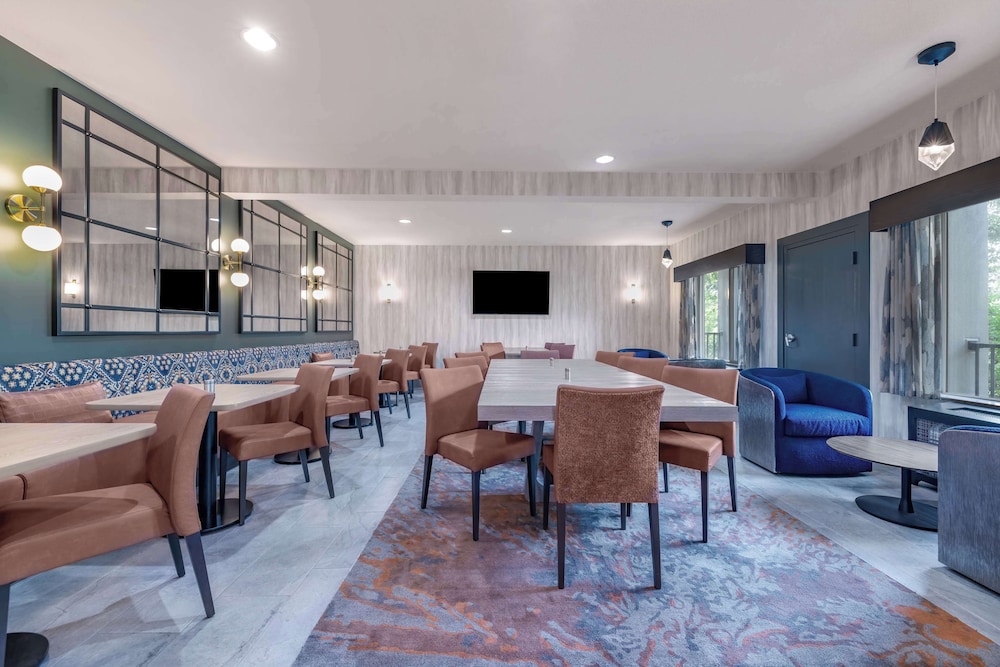 The Newberry Hotel Bend Tapestry Collection by Hilton - photo 54