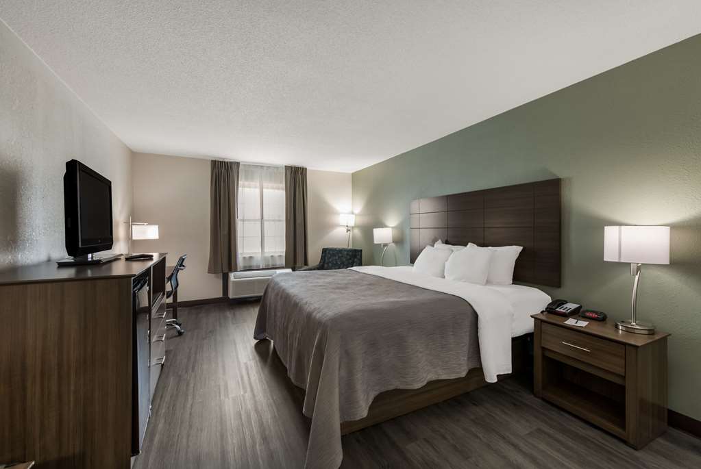 Quality Inn Saint Louis Airport - photo 18