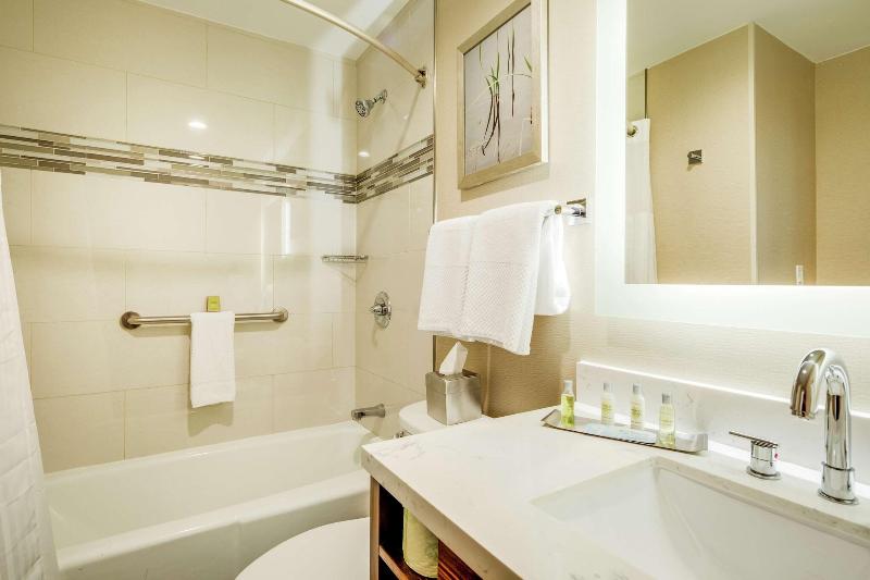 DoubleTree by Hilton Huntington - photo 33