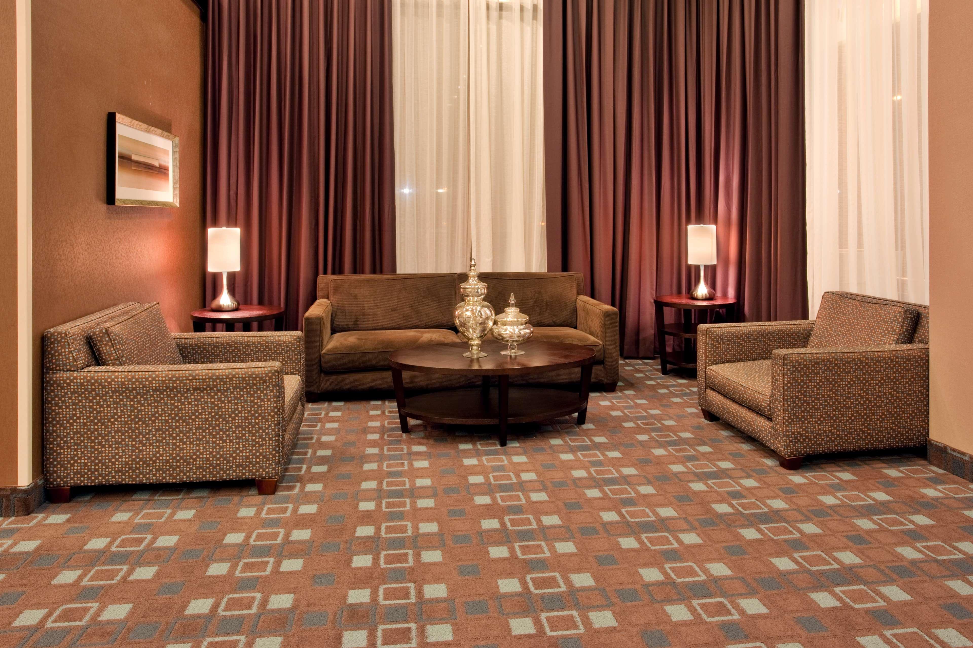Radisson Hotel Fresno Conference Center - photo 21