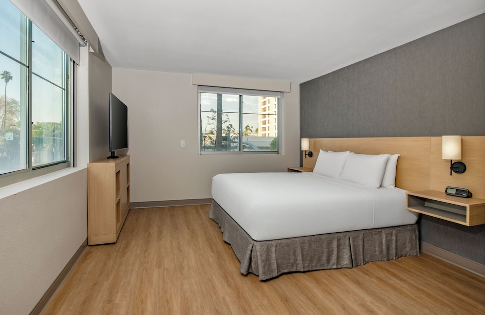 Hyatt Place Riverside Downtown - photo 9