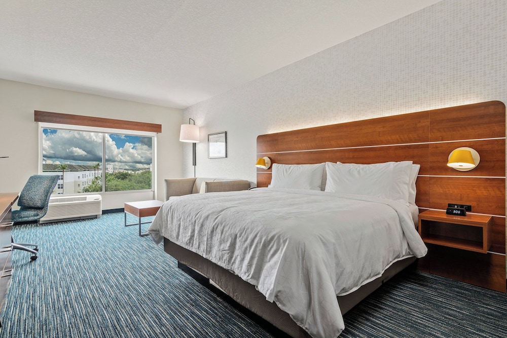Holiday Inn Express & Suites Orlando Lake Buena Vista by IHG - photo 12
