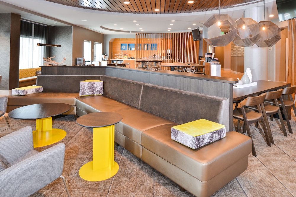 SpringHill Suites by Marriott Fairfax Fair Oaks - photo 2