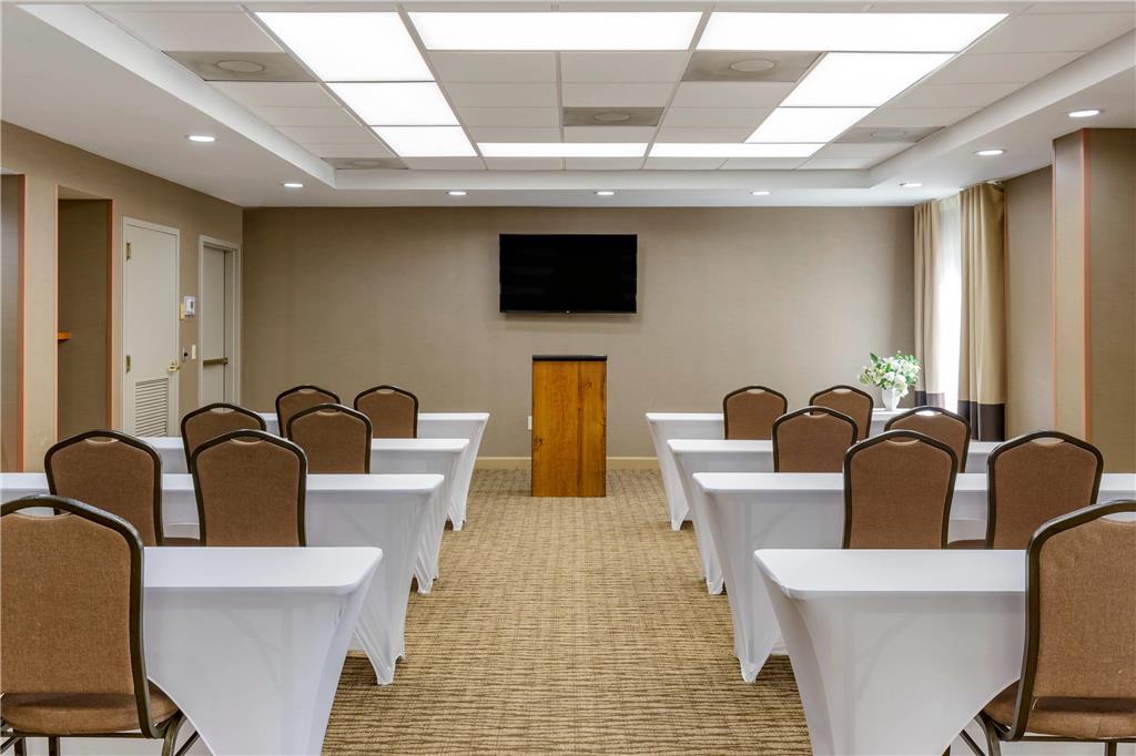 Comfort Inn Greensboro Kernersville - photo 21