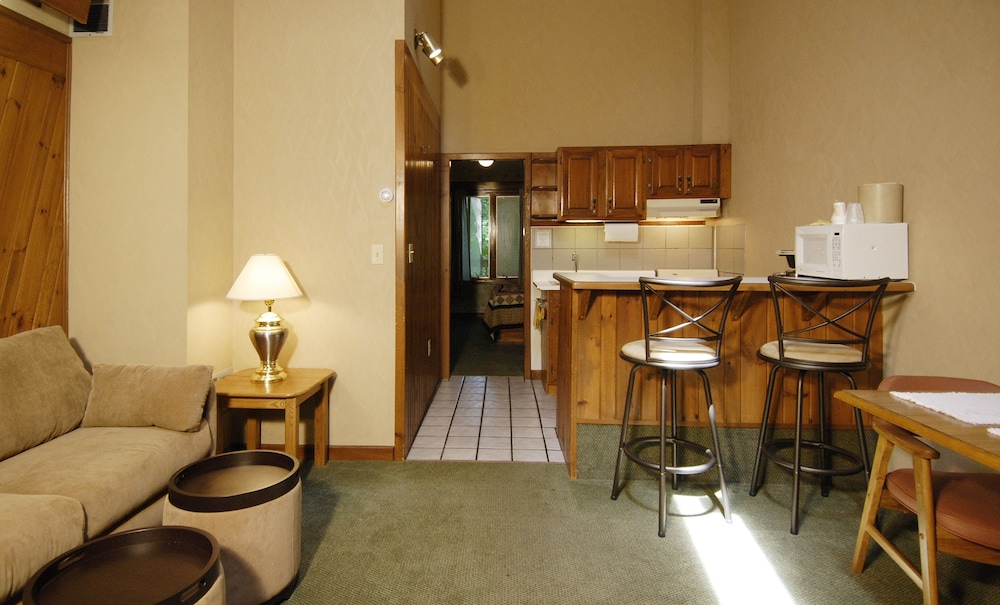 Wrens Nest Inn - photo 30