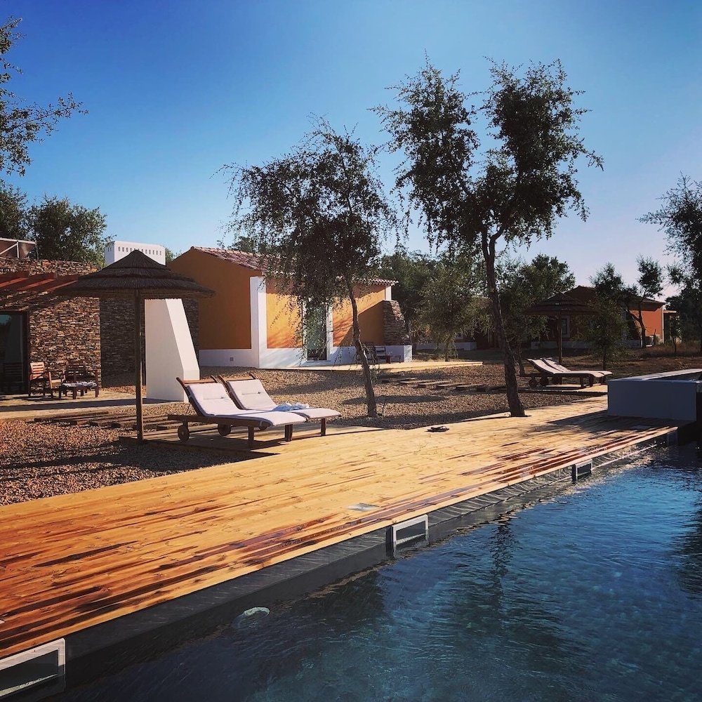 Tons da Terra — 4-Star Luxury Hotel in Santiago Do Cacem, Portugal