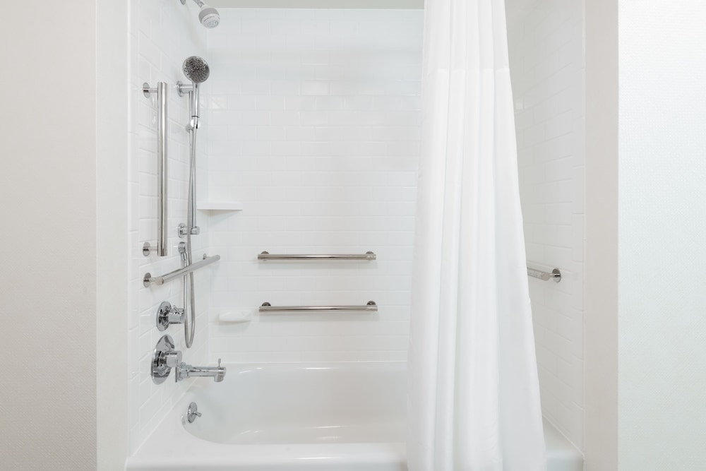 Hampton Inn & Suites Atlanta Buckhead Place - photo 19