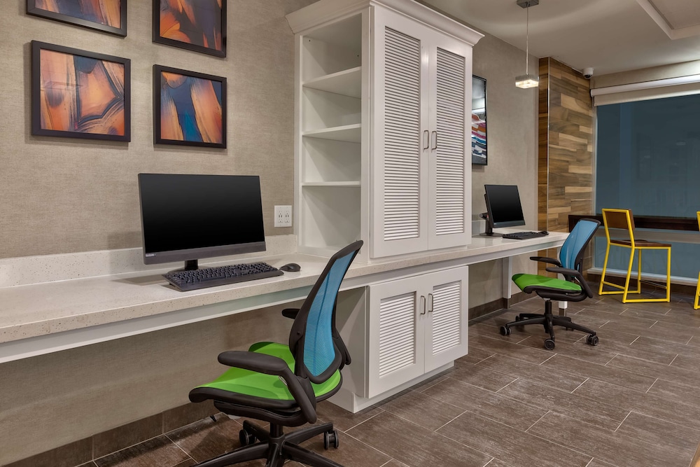 Home2 Suites by Hilton Battle Creek - photo 30