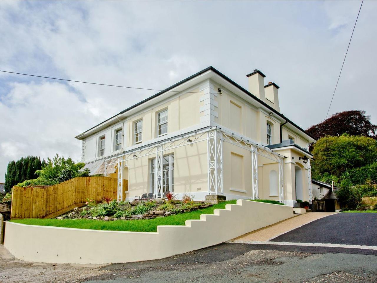 Bay Tree Uk13577 in Tavistock, United Kingdom