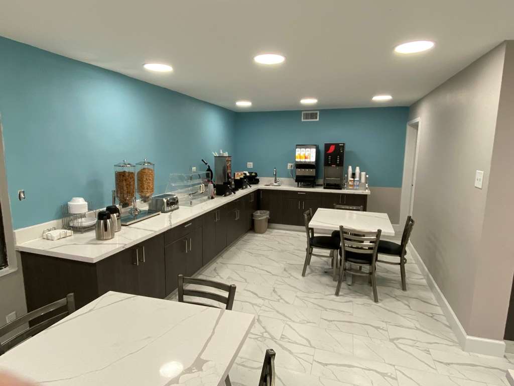 Days Inn by Wyndham Waco University Area - photo 37