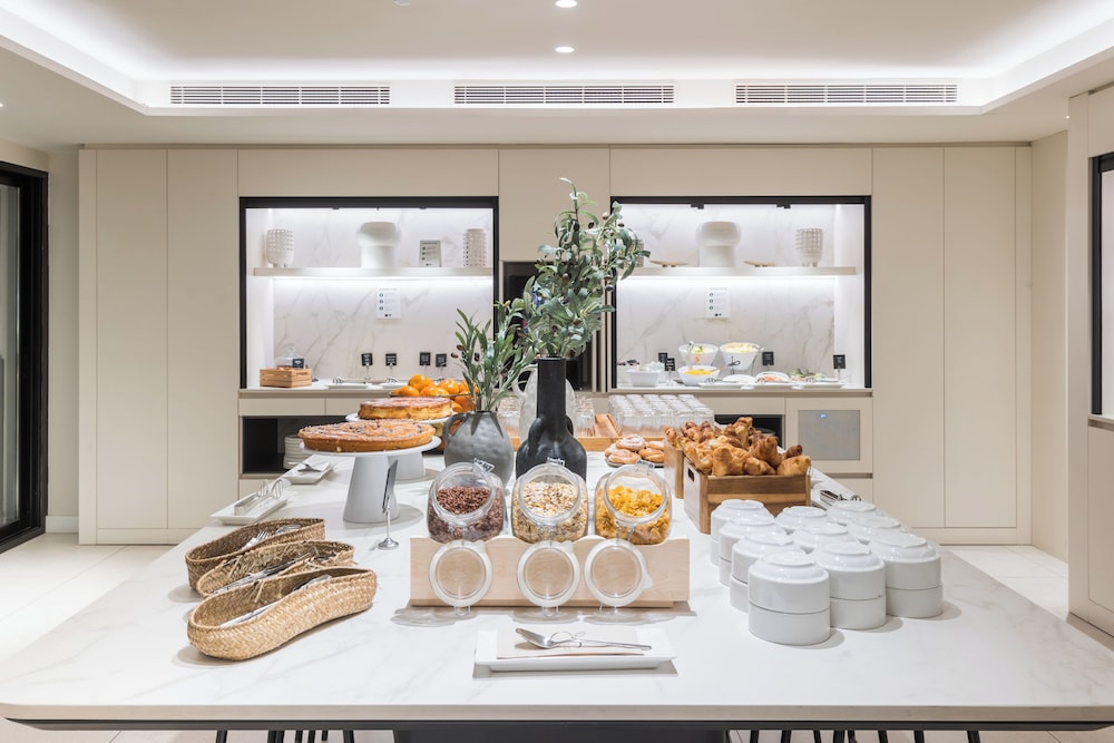 מזון ומשקאות