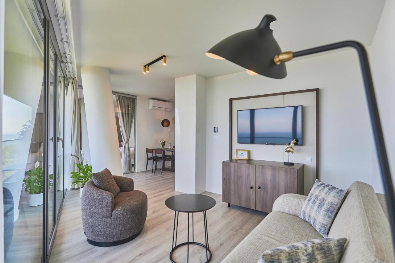 Wave Endless Sea View Apartment — 4-Star Luxury Hotel in Miedzyzdroje, Poland