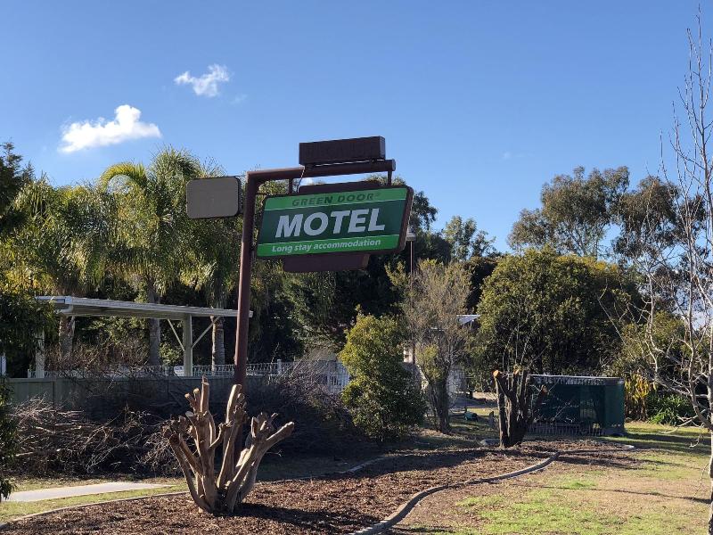 Green Door Motel — Lavington — photo 3