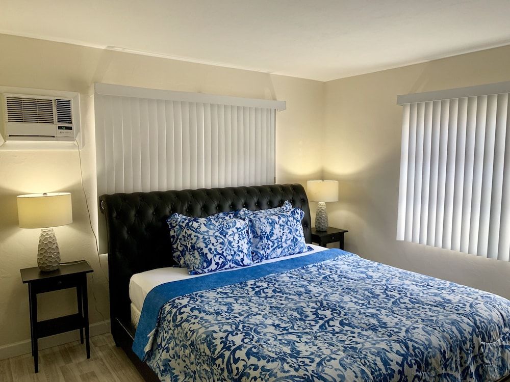 Atlantic Beach & Harbor Resort - photo 13