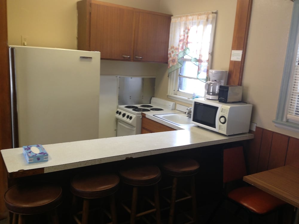 Jamestown Motel - photo 18