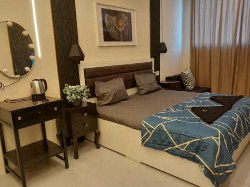 Ivy Splendour Private Studio A Oshiwara