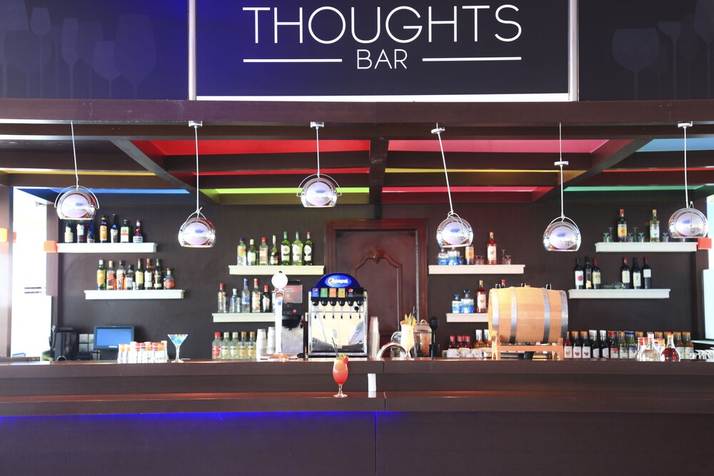 מזון ומשקאות