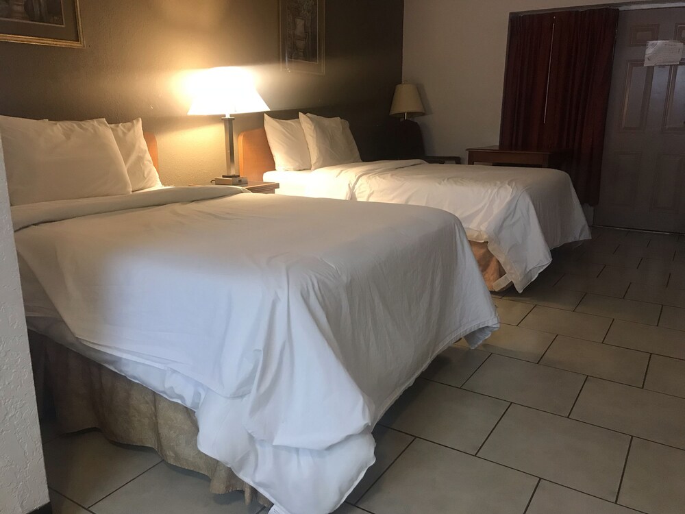Bear Mount Inn & Suites - photo 27