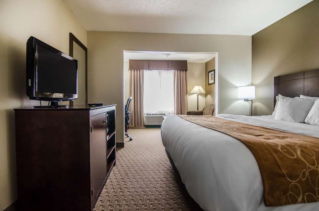 Quality Suites St. Joseph — hotel in Saint Joseph