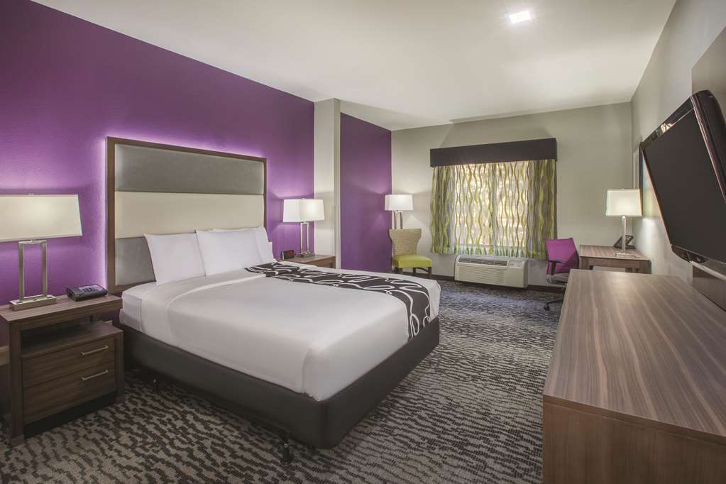 La Quinta Inn & Suites by Wyndham NW Tucson Marana - photo 24