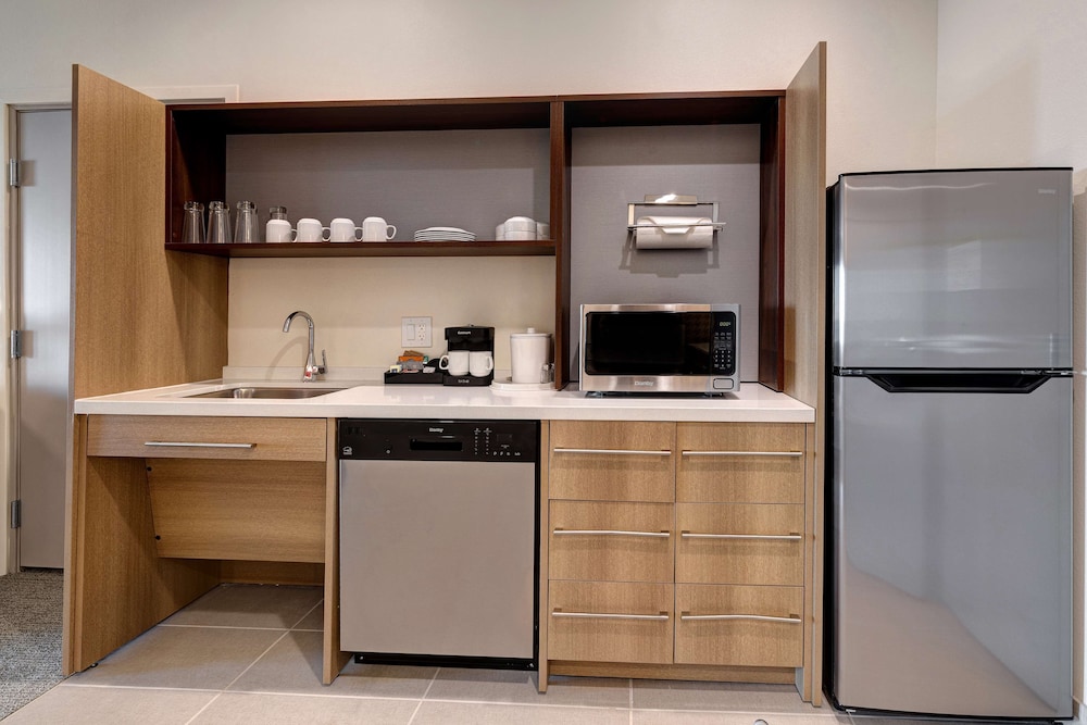 Home2 Suites by Hilton Galveston - photo 20