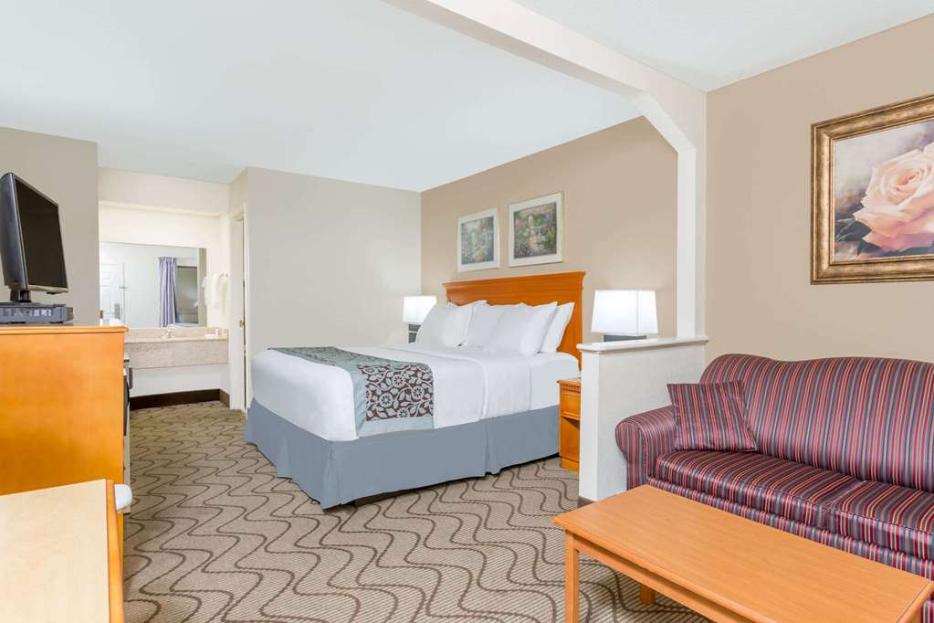 Days Inn by Wyndham Elberton - photo 12