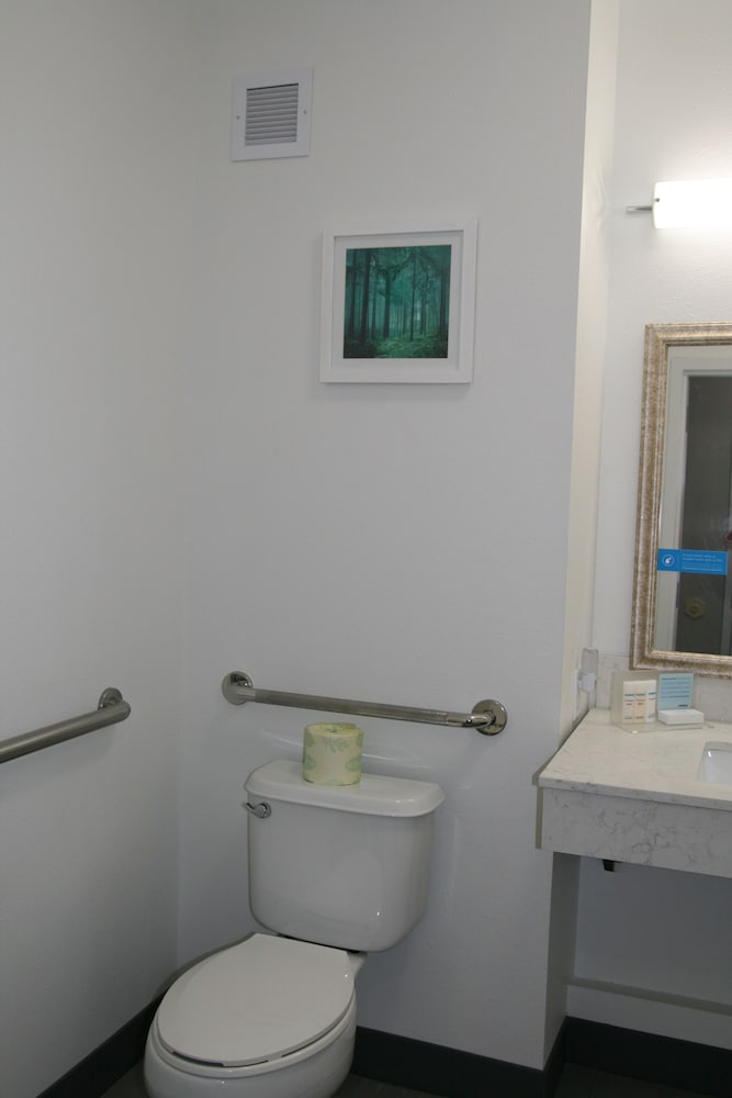 Hampton Inn Clarion - photo 24
