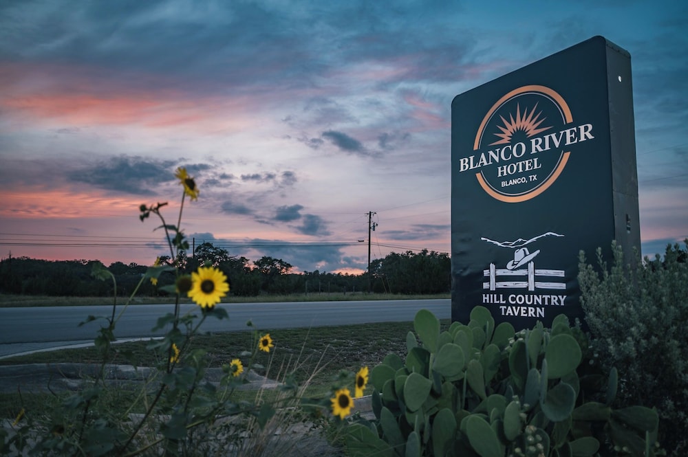 Blanco River Hotel - photo 52