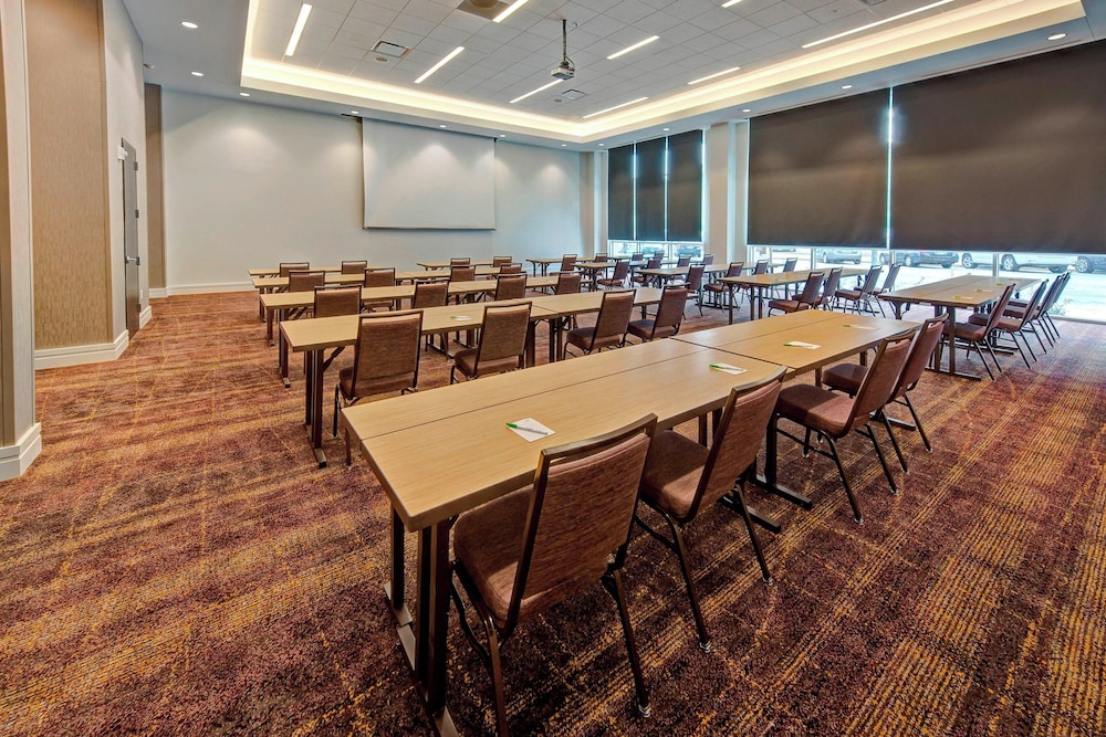 Courtyard by Marriott Kansas City Downtown Convention Center - photo 24