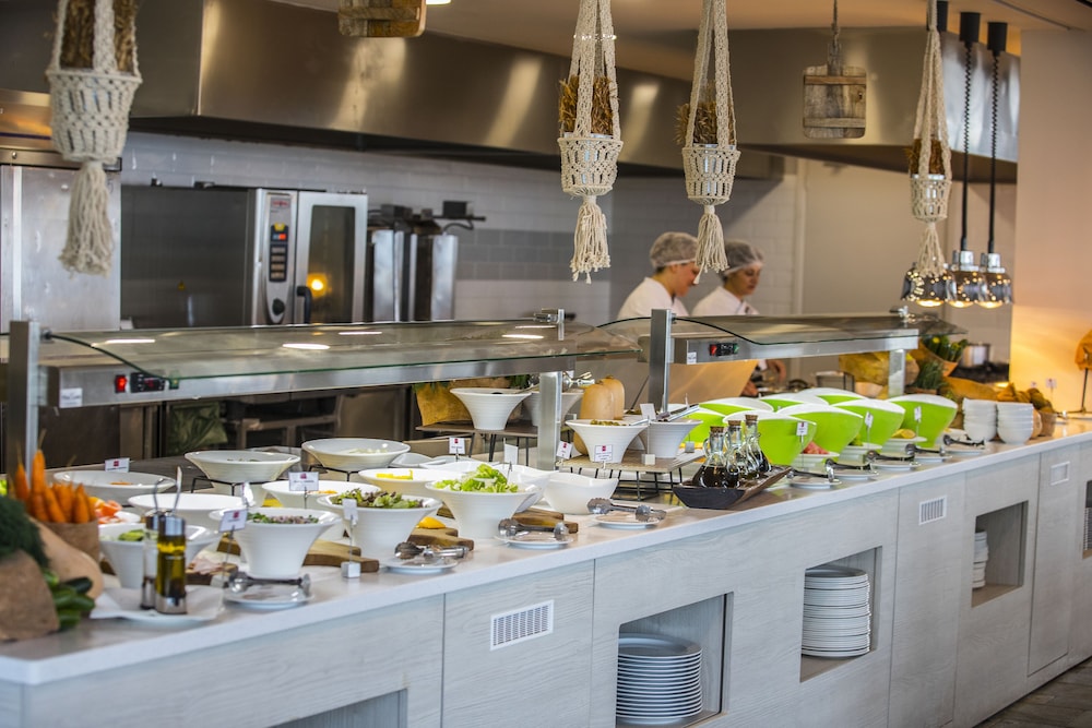 מזון ומשקאות