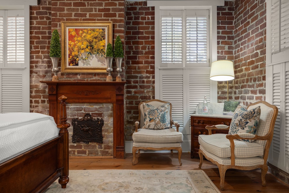 Hamilton Turner Inn - photo 16