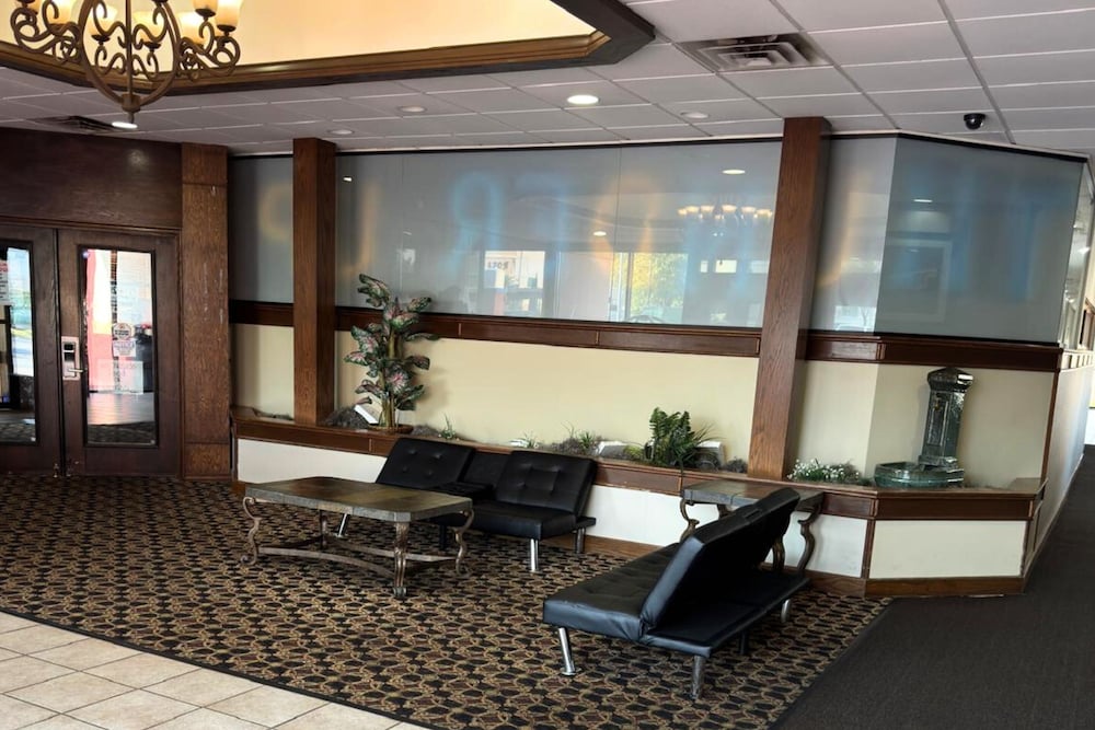 Surestay Plus Hotel by Best Western Oklahoma City North - featured photo