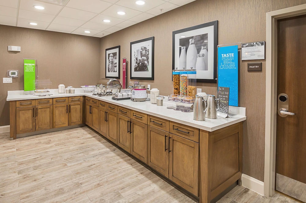 Hampton Inn & Suites Colleyville DFW Airport West - photo 39