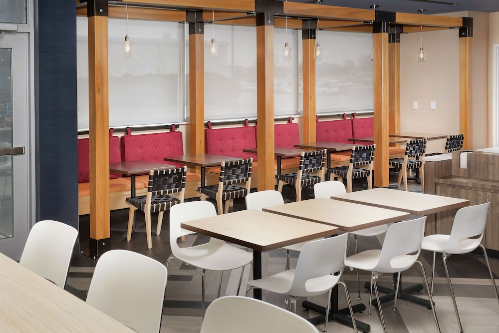 Tru by Hilton Louisville East - photo 5