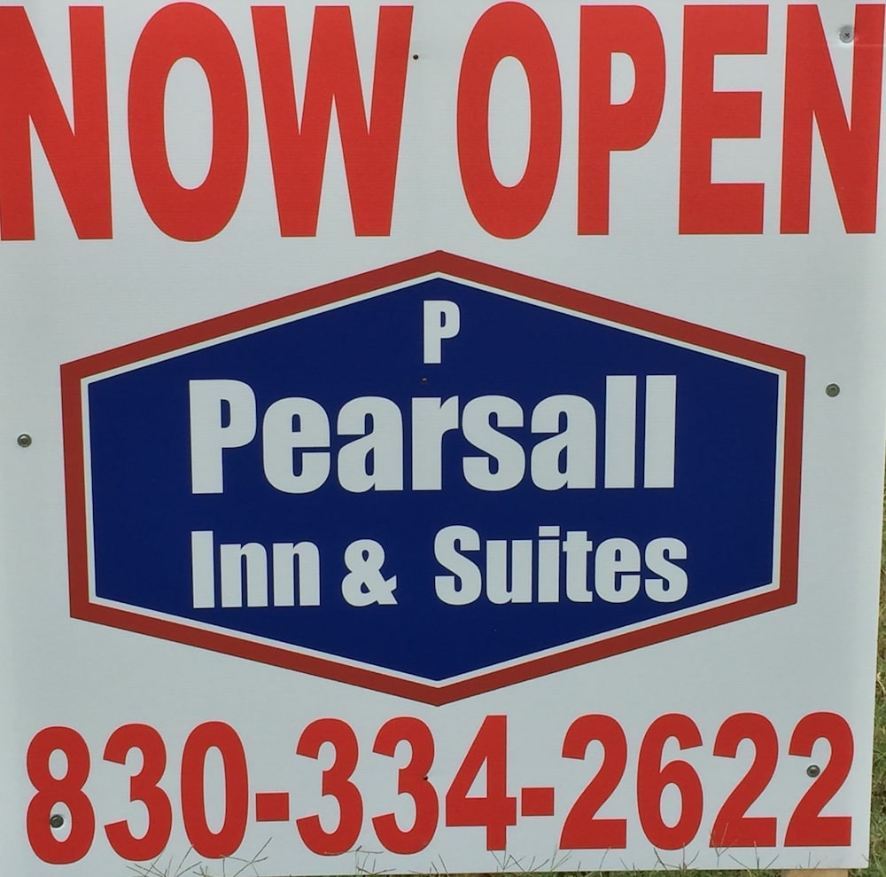 Pearsall Inn & Suites - photo 32
