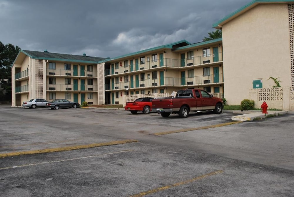Bama Inn - photo 16