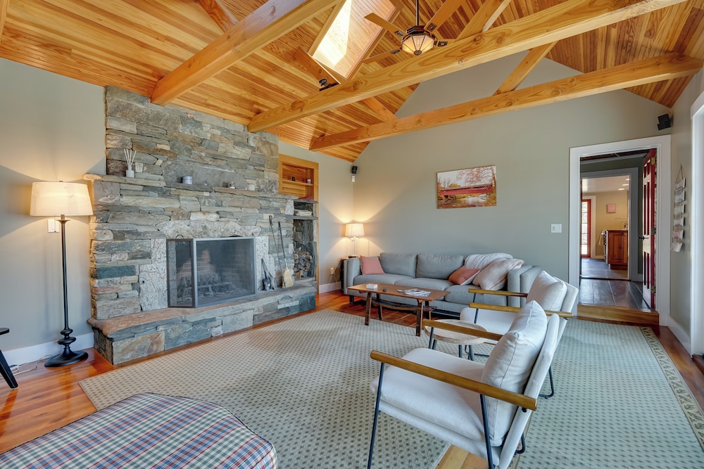 Serene Retreat Near Mt Snow Great for Groups - photo 23