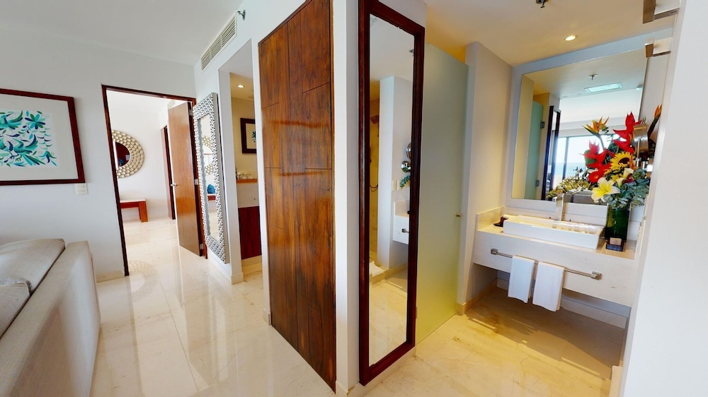 Park Royal Beach Cancun All Inclusive