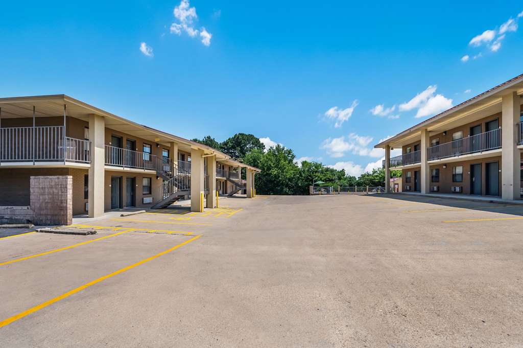 Quality Inn & Suites Hot Springs Lake Hamilton - photo 4