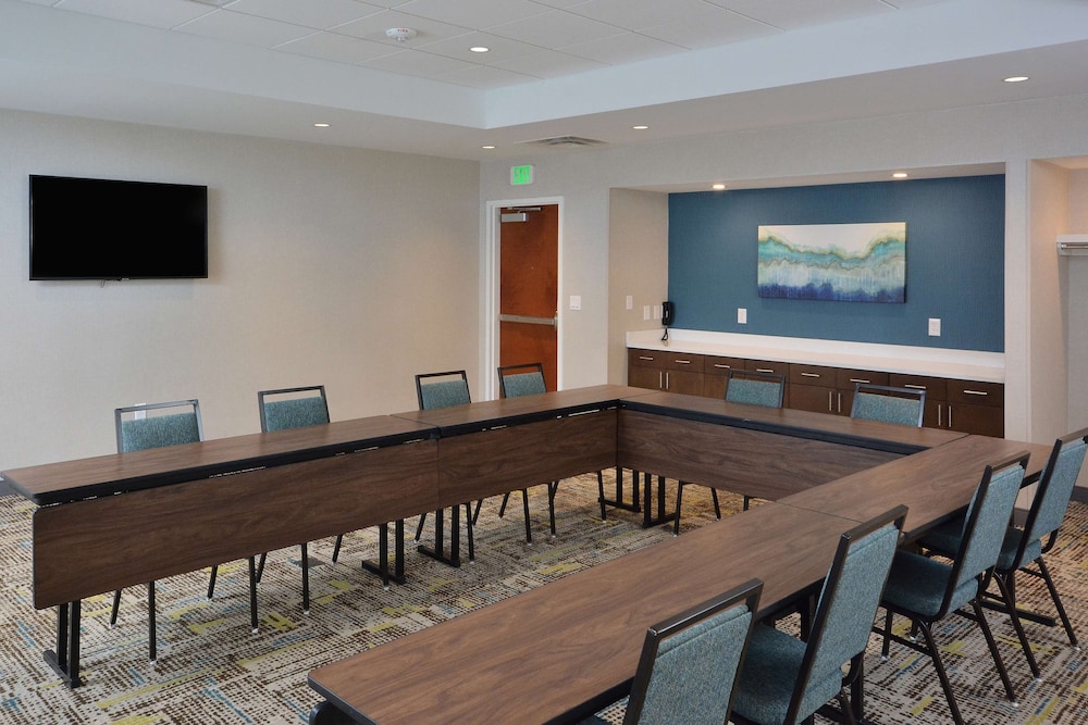 Hampton Inn & Suites by HIlton Charlotte North I 485 - photo 75
