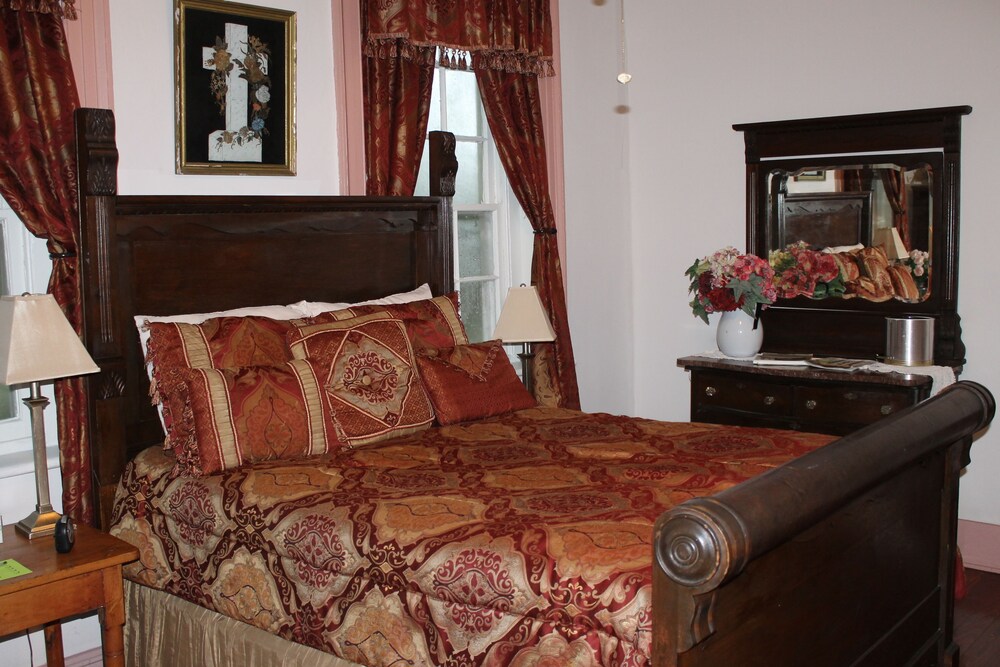 Old Castillo Bed and Breakfast - photo 9