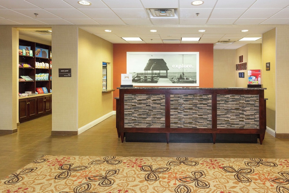 Hampton Inn Suites Jacksonville Airport - photo 6