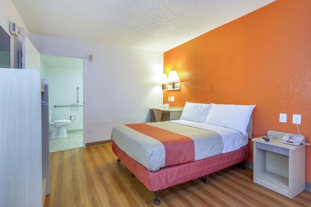 Phoenix Inn - photo 6