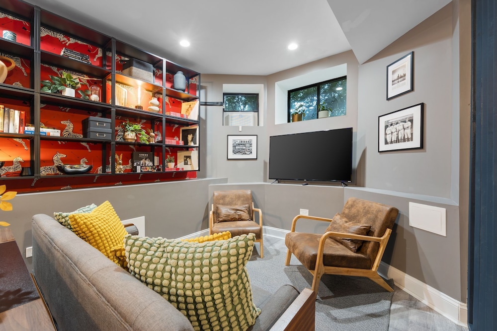 Wrigleyville Suites - photo 38