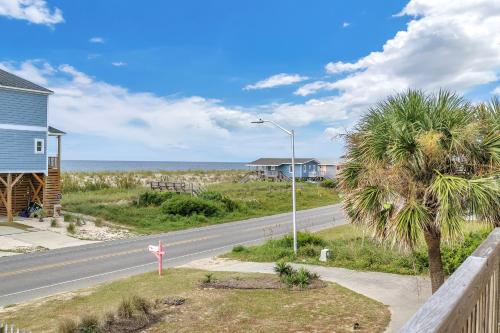 No Worries by Oak Island Accommodations - photo 40