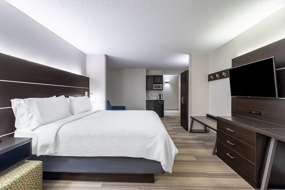 Holiday Inn Express & Suites Vadnais Heights by IHG - photo 15