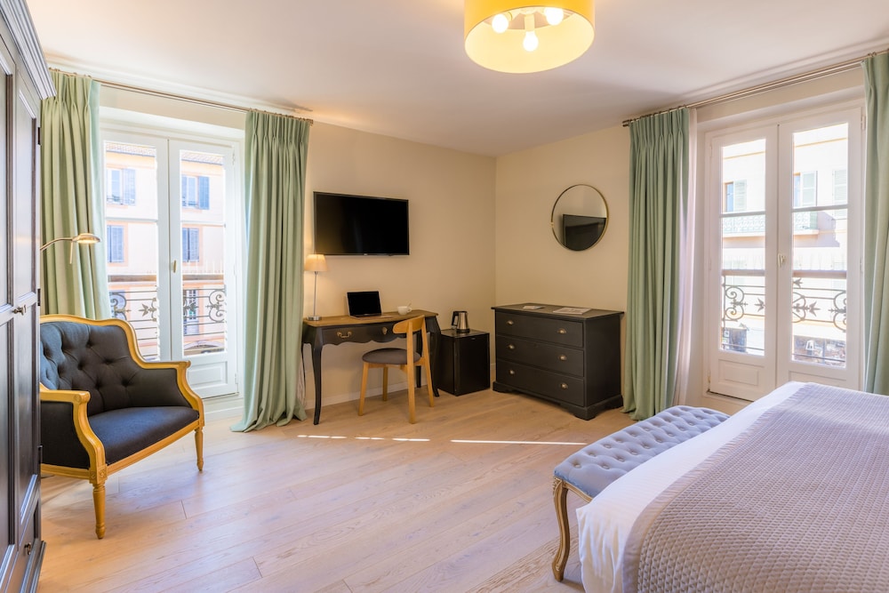 Hotel Les Armoiries — hotel in Valbonne