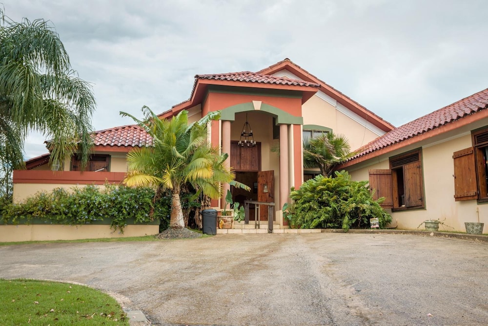 Hacienda El Jibarito — 4-Star Luxury Hotel in San Sebastian, Puerto Rico