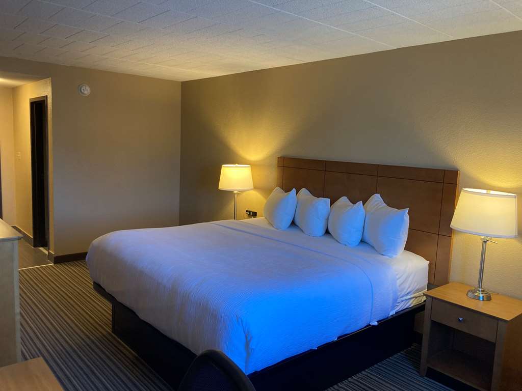 Best Western Plus Reading Inn & Suites - photo 52