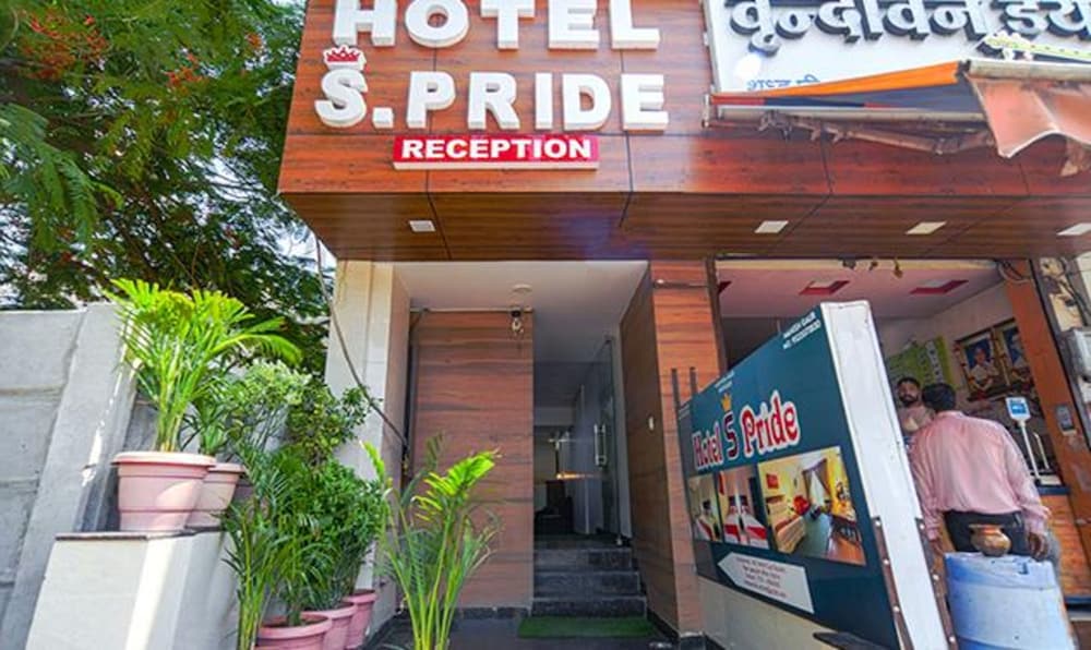 Fabhotel S Pride - last minute hotel in Indore